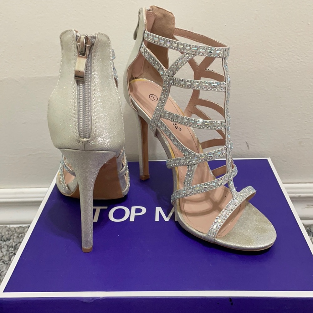 TopModa silver heels size 7.5